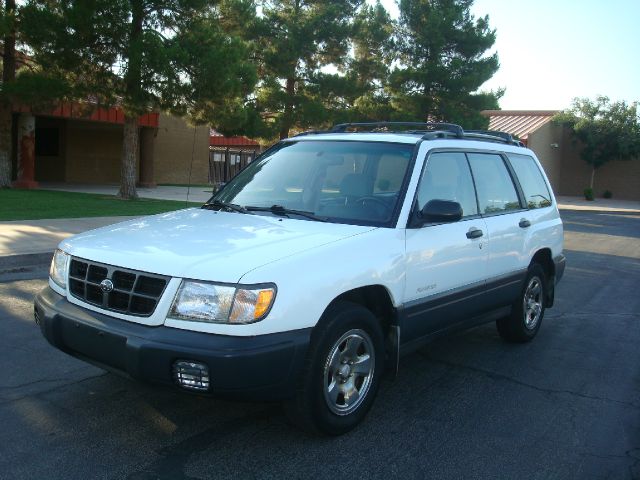 Subaru Forester 2000 photo 4