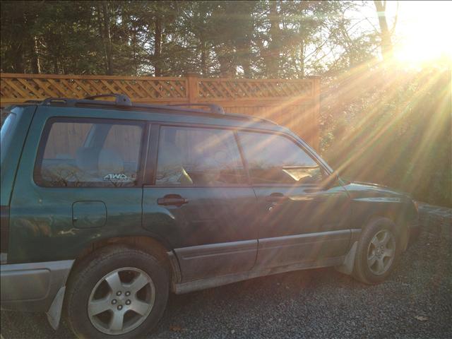 Subaru Forester 2000 photo 1