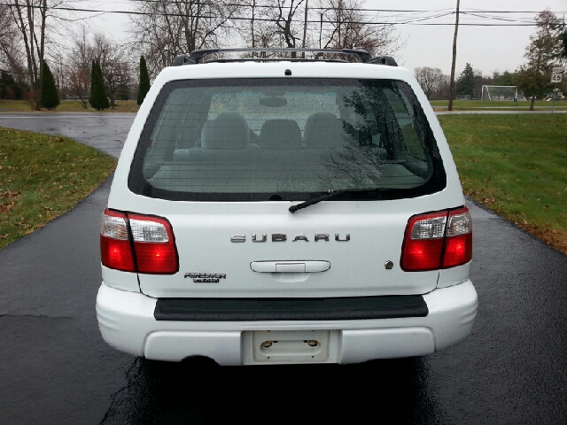 Subaru Forester 2001 photo 4