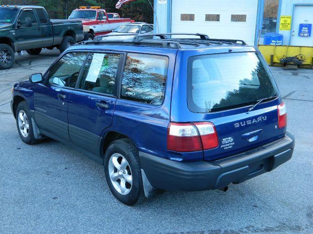 Subaru Forester 2001 photo 1