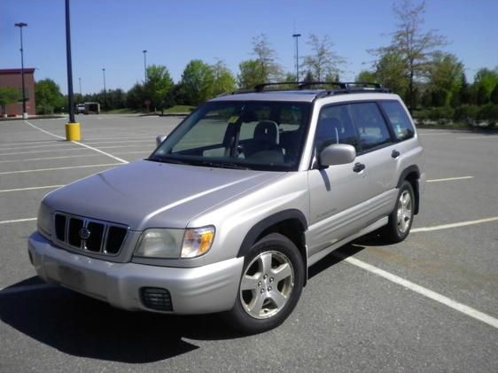 Subaru Forester 2001 photo 3