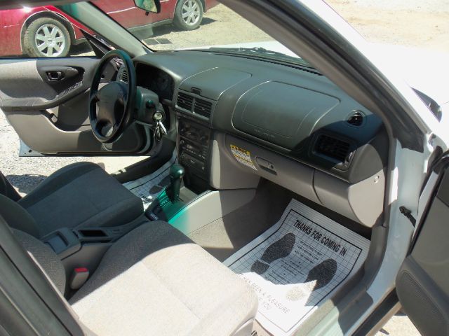 Subaru Forester 2001 photo 2