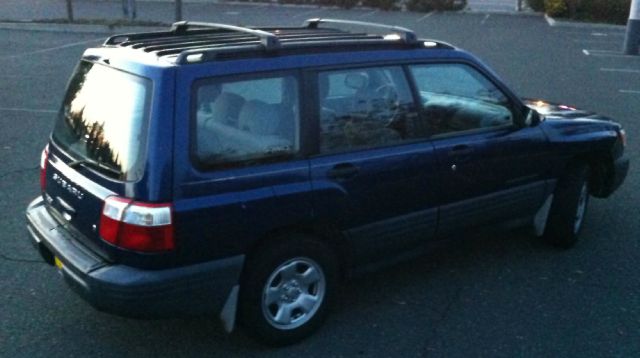 Subaru Forester 2001 photo 2