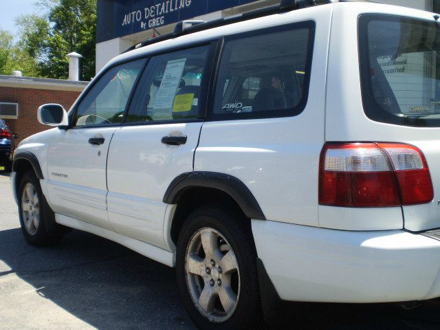 Subaru Forester 2001 photo 4