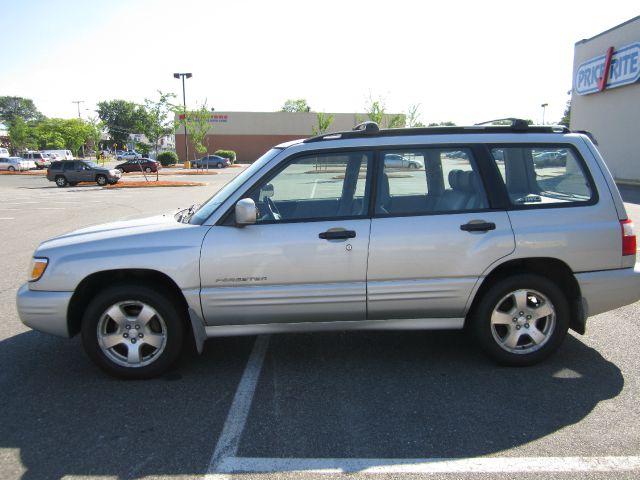 Subaru Forester 2001 photo 2