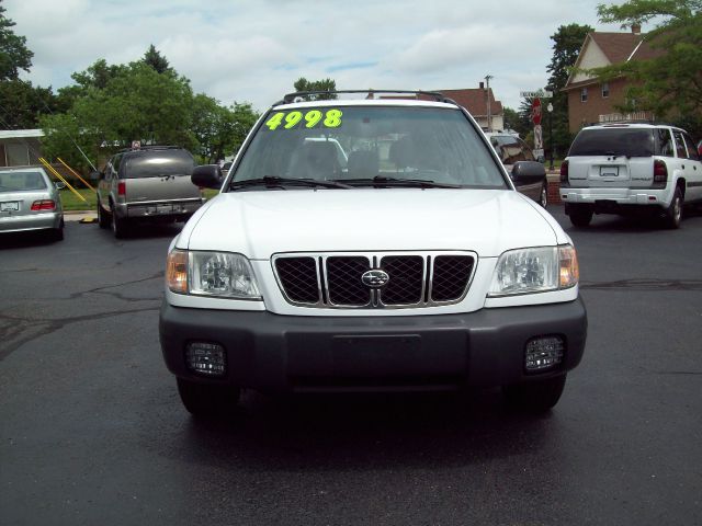 Subaru Forester 2001 photo 1