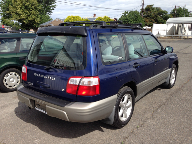 Subaru Forester 2001 photo 1