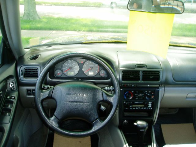 Subaru Forester 2002 photo 1