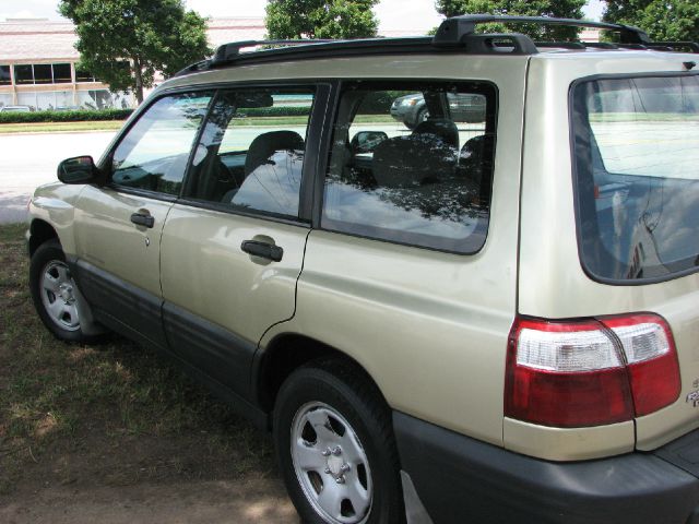 Subaru Forester 2002 photo 1