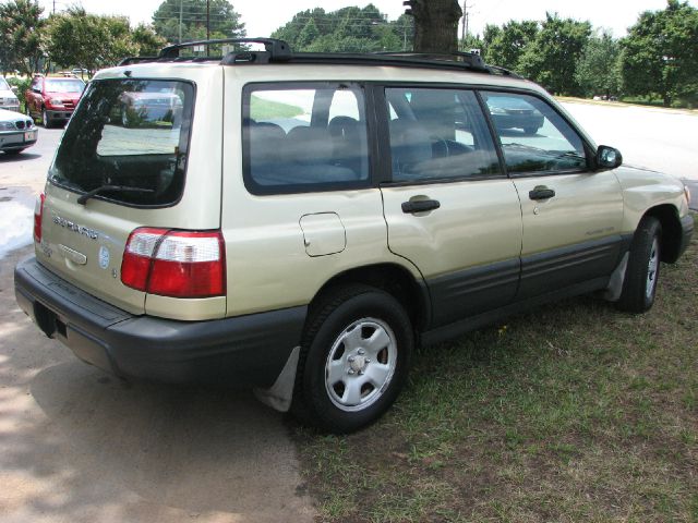 Subaru Forester 2002 photo 2