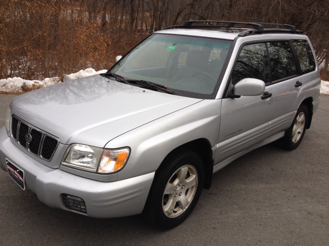 Subaru Forester 2002 photo 1