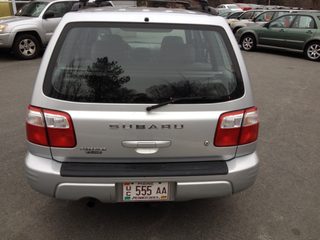 Subaru Forester 2002 photo 2