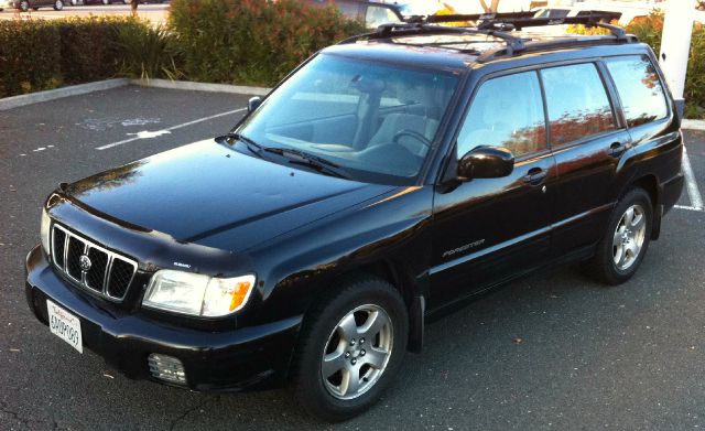 Subaru Forester 2002 photo 2