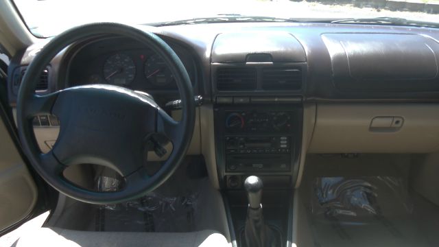 Subaru Forester 2002 photo 3