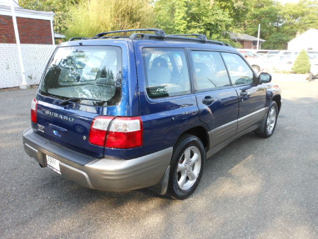 Subaru Forester 2002 photo 2