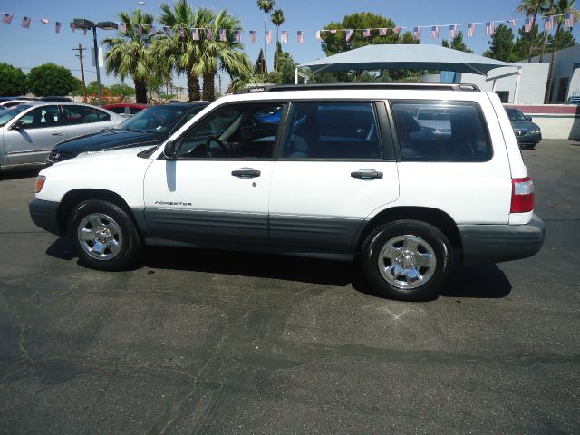 Subaru Forester 2002 photo 3