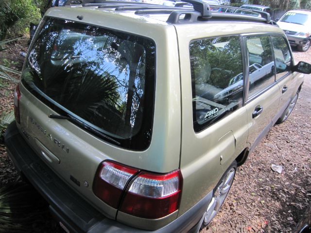 Subaru Forester 2002 photo 2