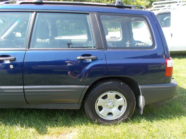 Subaru Forester 2002 photo 2