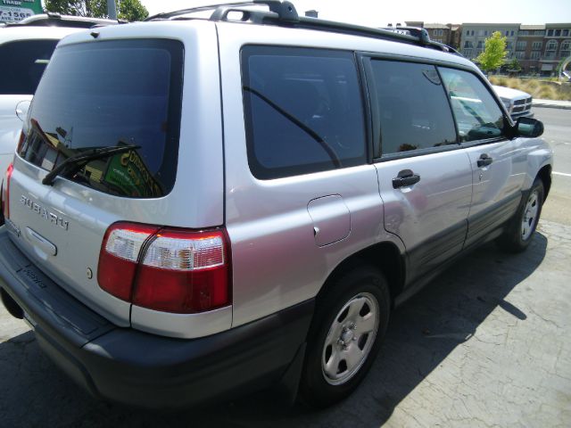 Subaru Forester 2002 photo 3