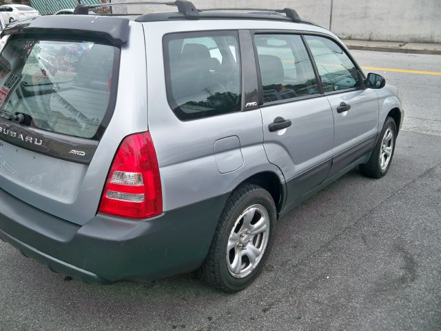 Subaru Forester 2003 photo 2