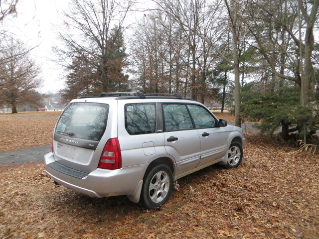 Subaru Forester 2003 photo 1