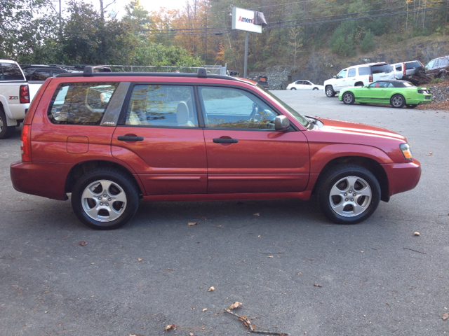 Subaru Forester 2003 photo 2