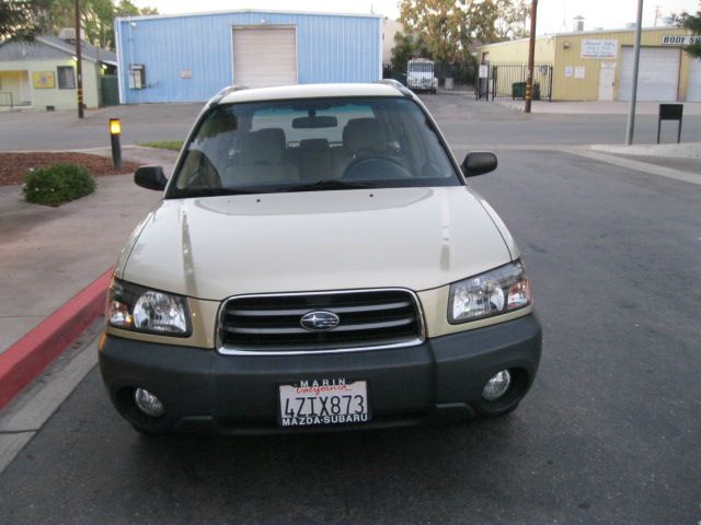 Subaru Forester 2003 photo 2