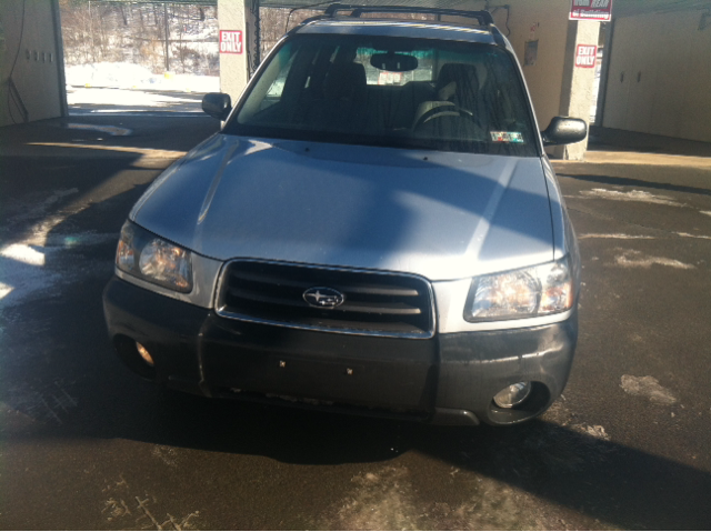 Subaru Forester 2003 photo 2