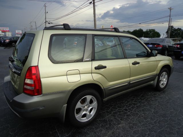 Subaru Forester 2003 photo 2