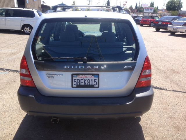 Subaru Forester 2003 photo 2