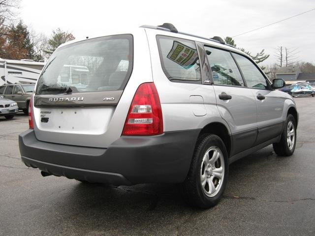 Subaru Forester 2003 photo 2