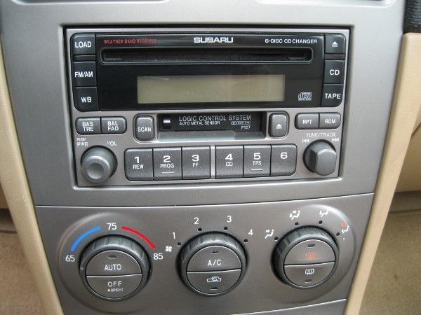 Subaru Forester 2003 photo 2