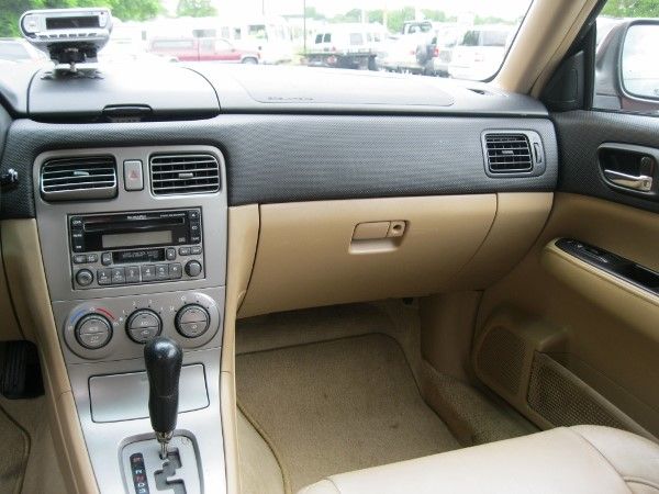 Subaru Forester 2003 photo 25