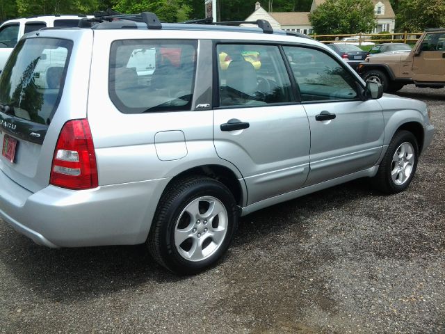 Subaru Forester 2003 photo 2