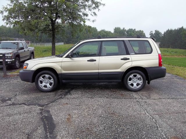 Subaru Forester 2003 photo 2