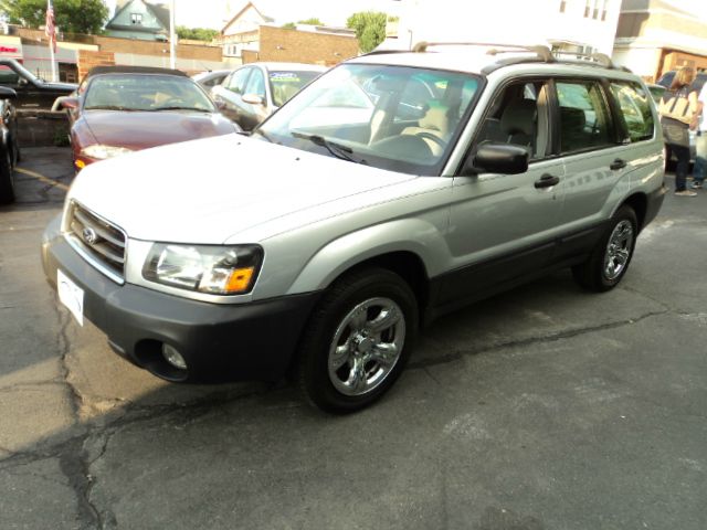 Subaru Forester 2004 photo 2