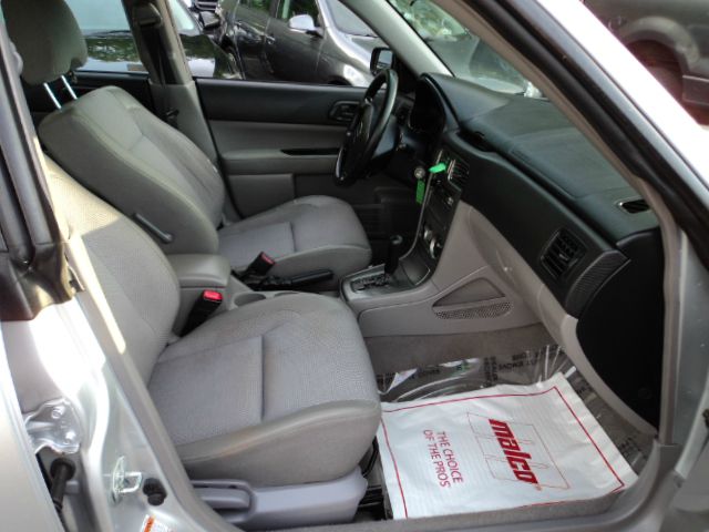 Subaru Forester 2004 photo 3