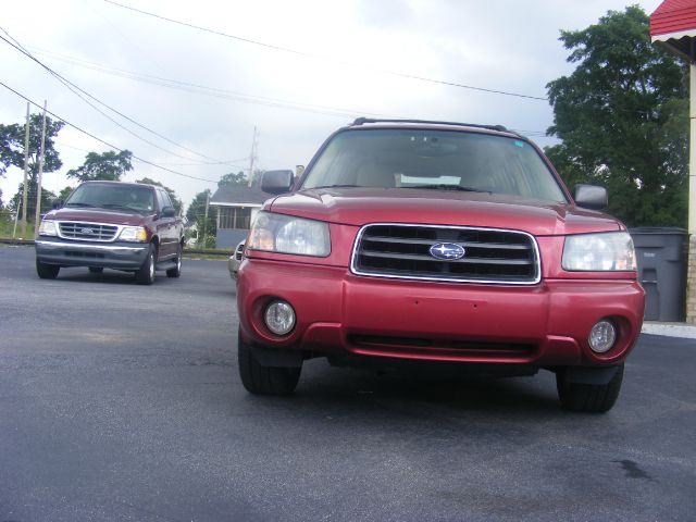 Subaru Forester 2004 photo 2