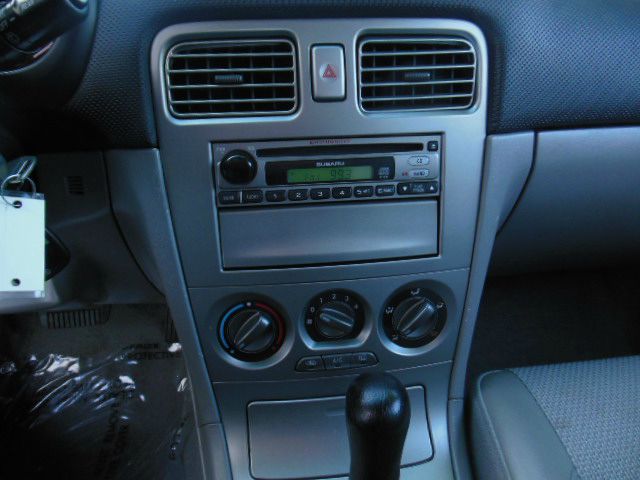 Subaru Forester 2004 photo 9