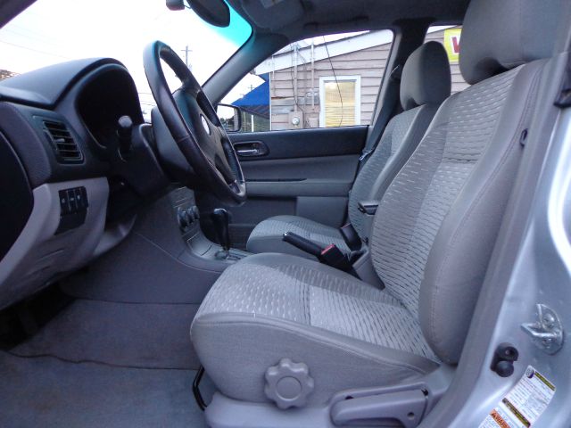 Subaru Forester 2004 photo 1