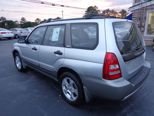 Subaru Forester 2004 photo 8