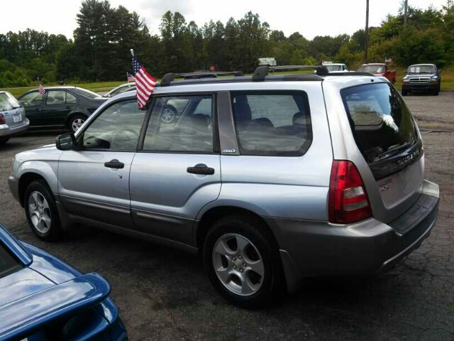 Subaru Forester 2004 photo 1