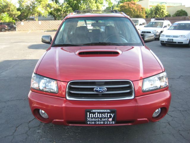 Subaru Forester 2004 photo 2