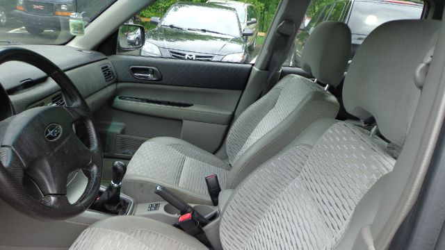 Subaru Forester 2004 photo 1