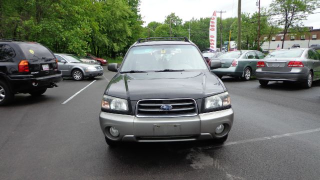 Subaru Forester 2004 photo 2