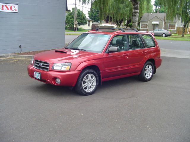 Subaru Forester 2004 photo 1