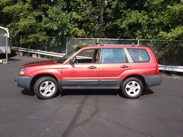 Subaru Forester 2004 photo 2