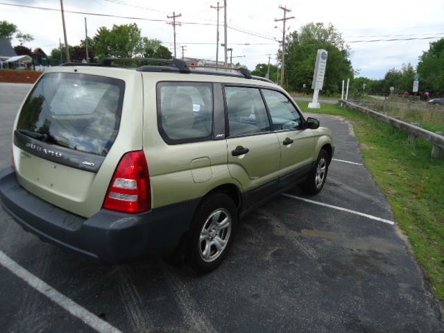 Subaru Forester 2004 photo 2