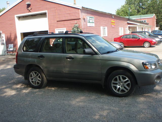 Subaru Forester 2005 photo 2