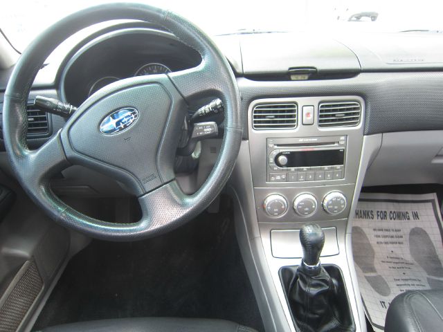 Subaru Forester 2005 photo 9